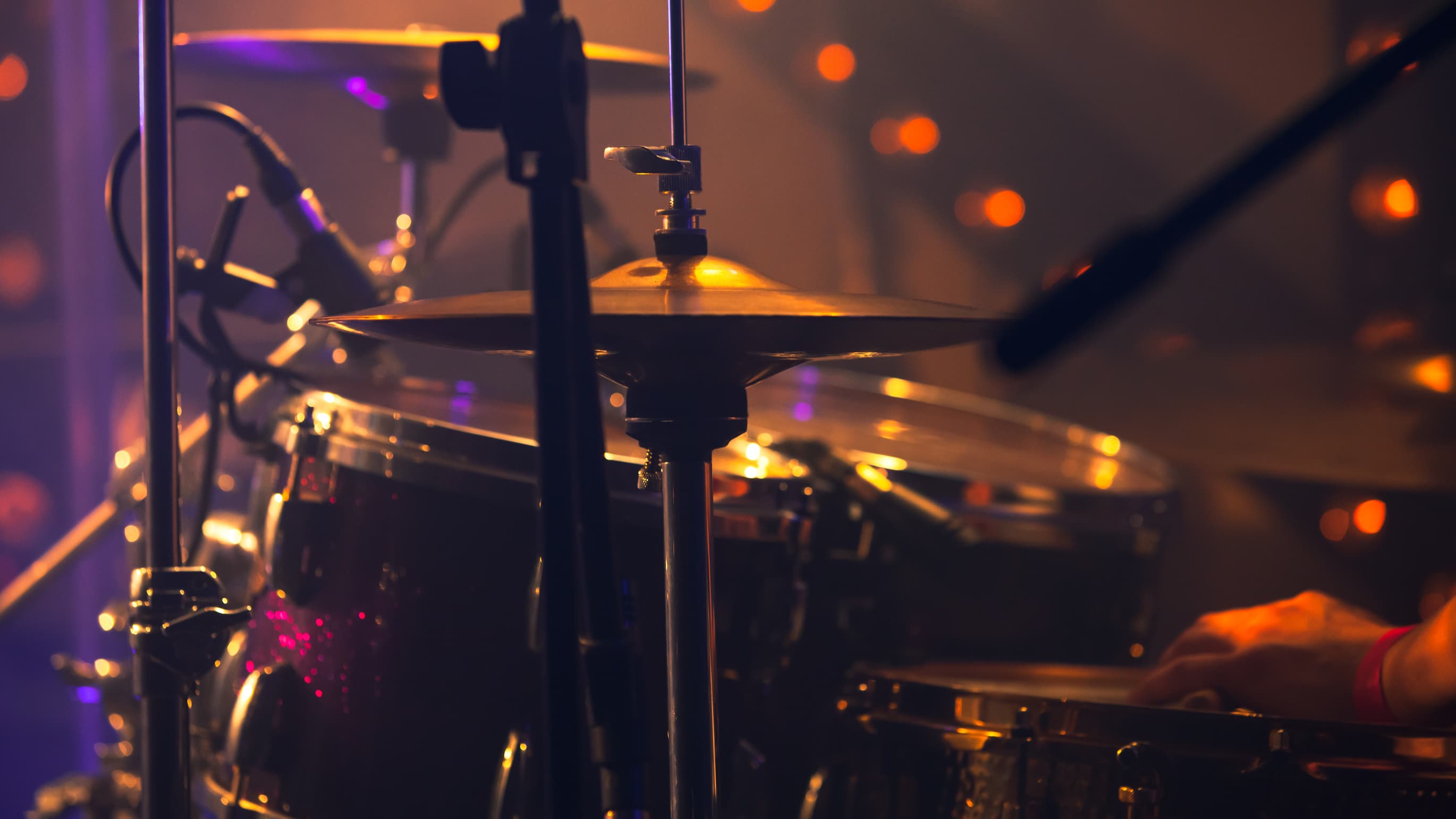 (Hear the drummer) get wicked problems