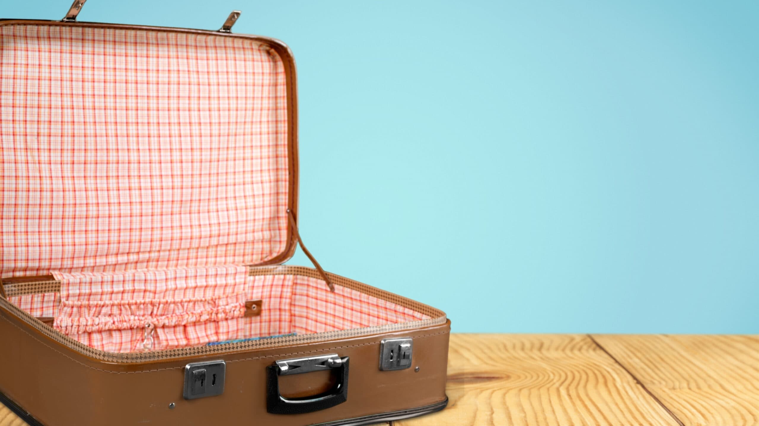 International students, hardship and money-lending scams