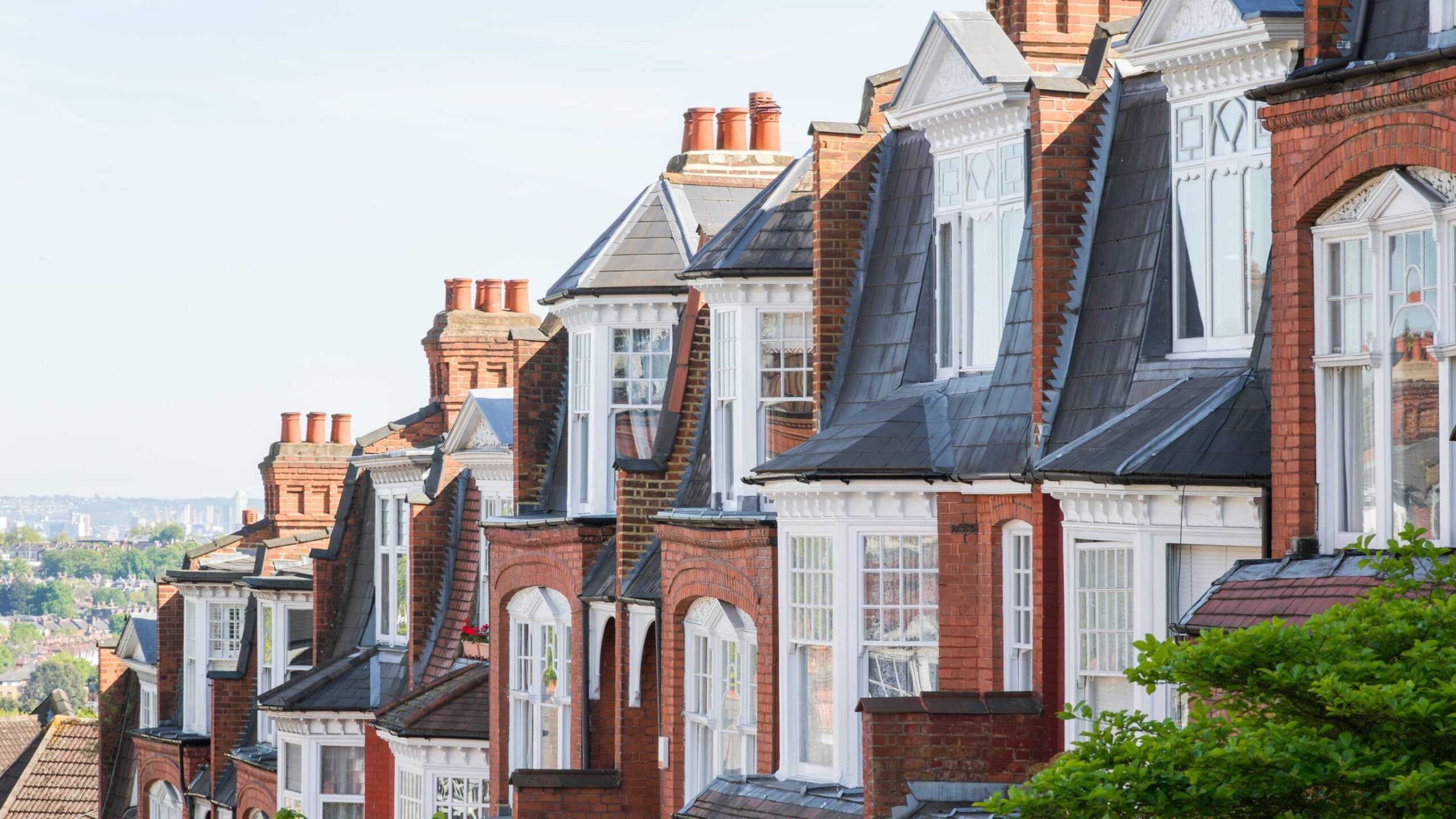 Students live in terrible housing. Can SUs do anything about it?