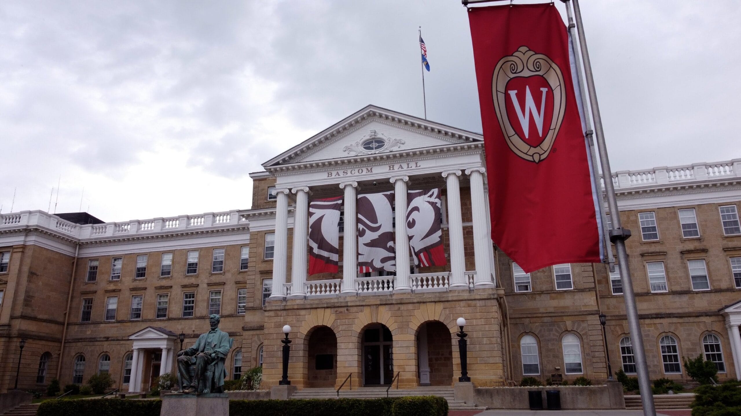 How to use social proof to influence conduct on campus (and close awarding gaps)