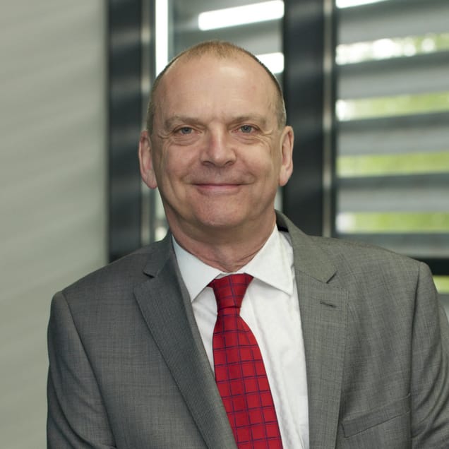Geoff Layer