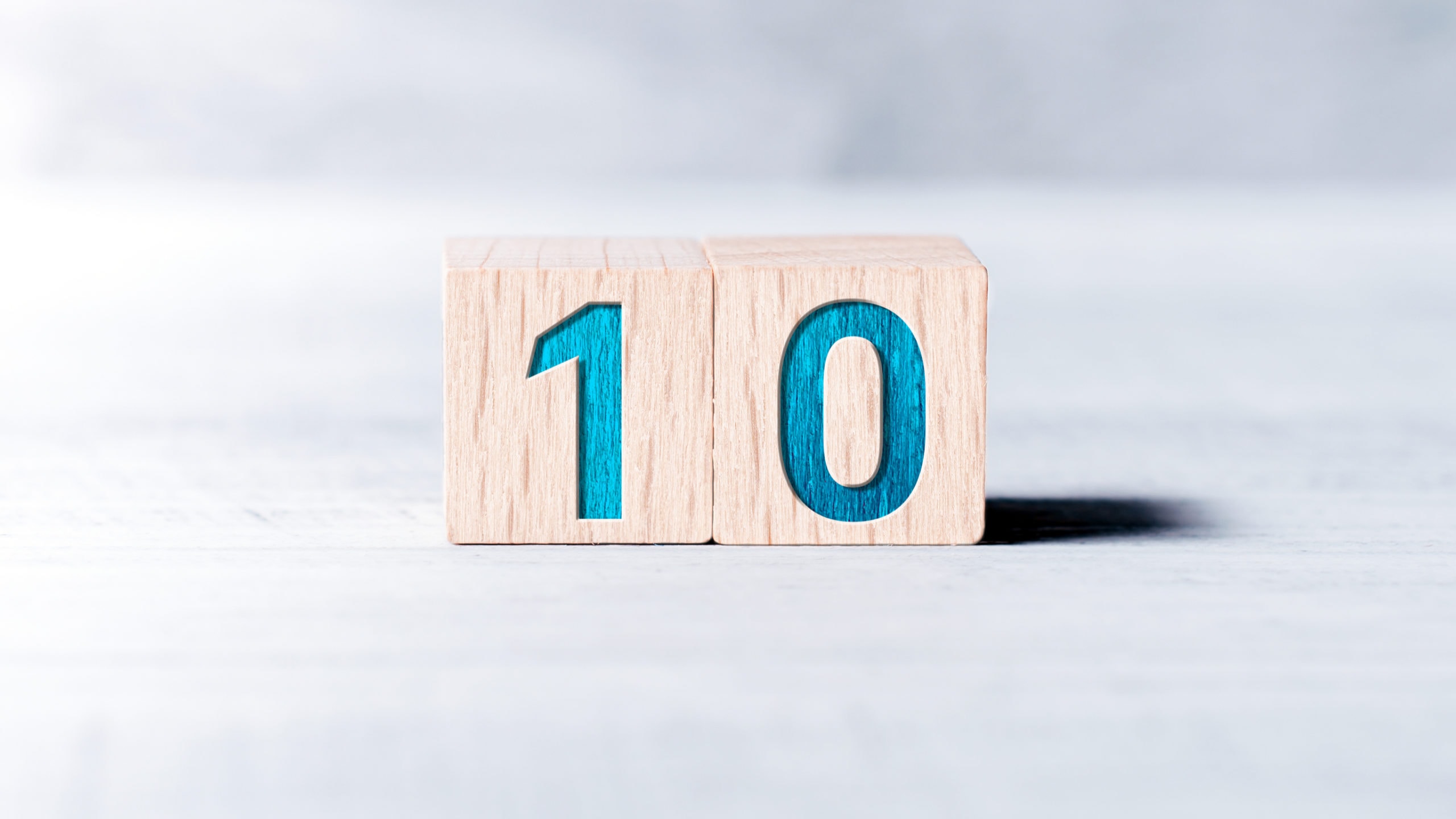Consider 10. Топ 10 советов. Цифра 10 в кружочке на прозрачном фоне.