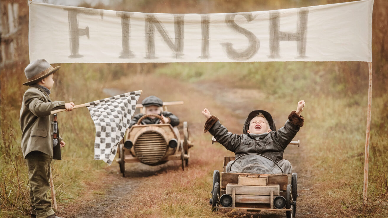 Finish,Of,Competition,Between,The,Two,Little,Boys,Racers,On