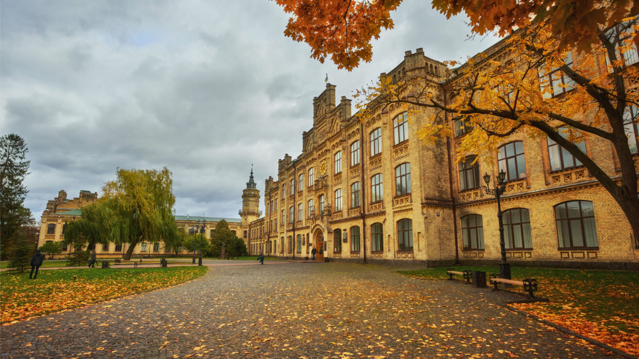 Beautiful,Colorful,Autumn,Park,In,Sunny,Day