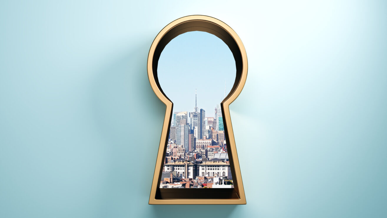 Blue,Wall,With,Golden,Keyhole,Window,And,City,View.,Access